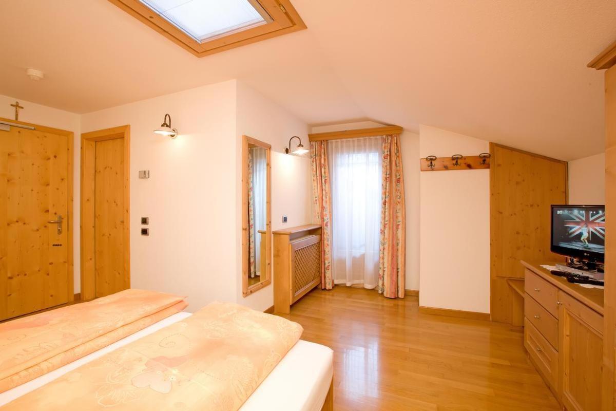 Hotel Garni Al Plan Livigno Exterior foto